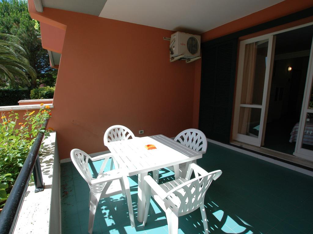 Residence Maricampo Marina di Campo Szoba fotó