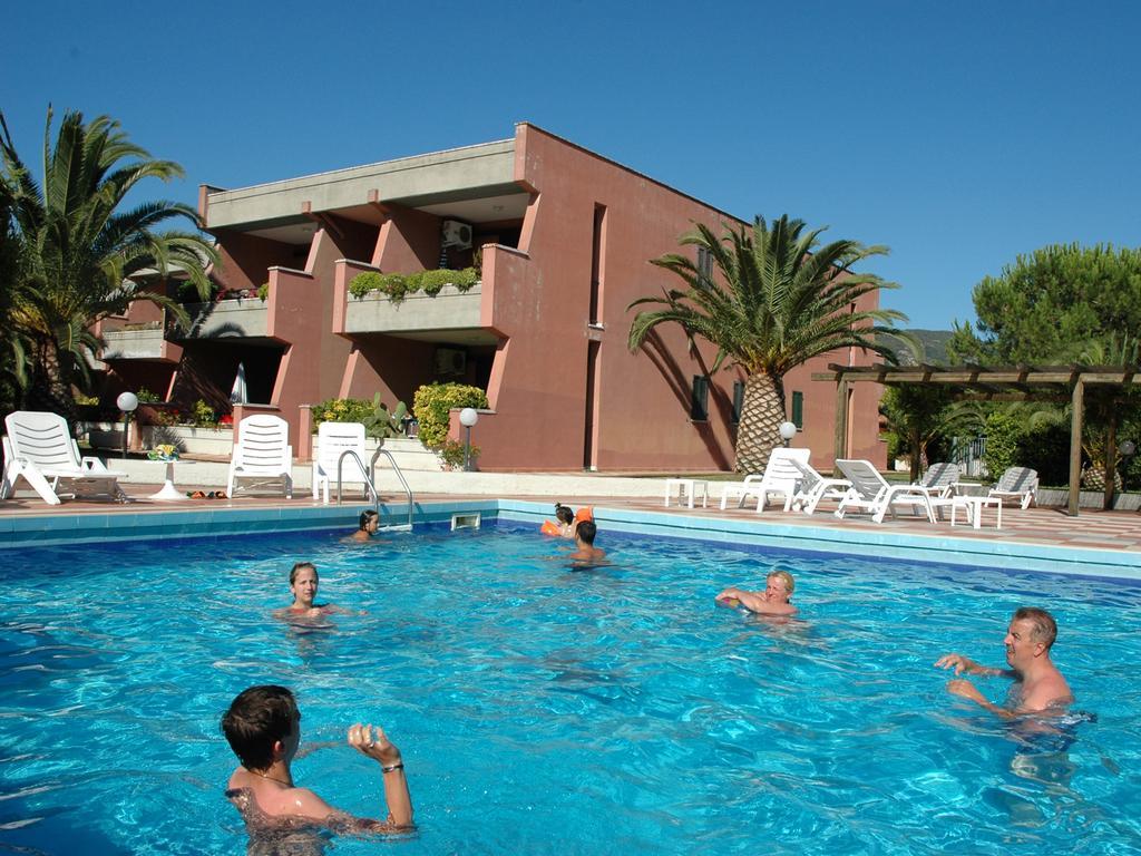 Residence Maricampo Marina di Campo Szoba fotó